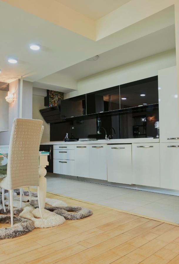 Diamond Butterfly Apartment Üsküp Dış mekan fotoğraf